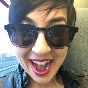 Meet your Posher, Alia